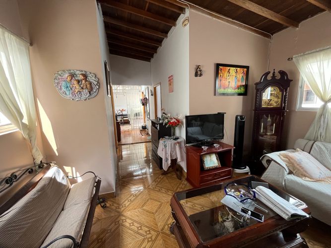 Casa de 5 alcobas en venta en La Floresta, Medellín, 120 m² · foto 4 de 24