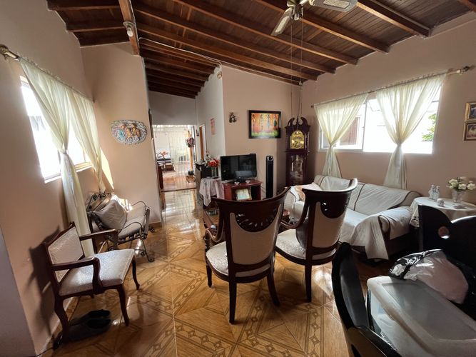 Casa de 5 alcobas en venta en La Floresta, Medellín, 120 m² · foto 5 de 24