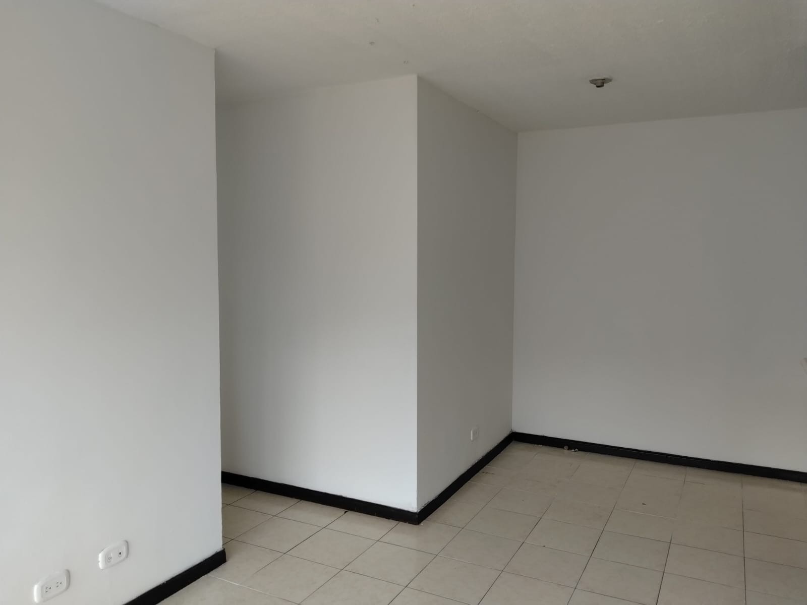 Apartamento en arriendo en El Poblado, Medellín · foto 8 de 16