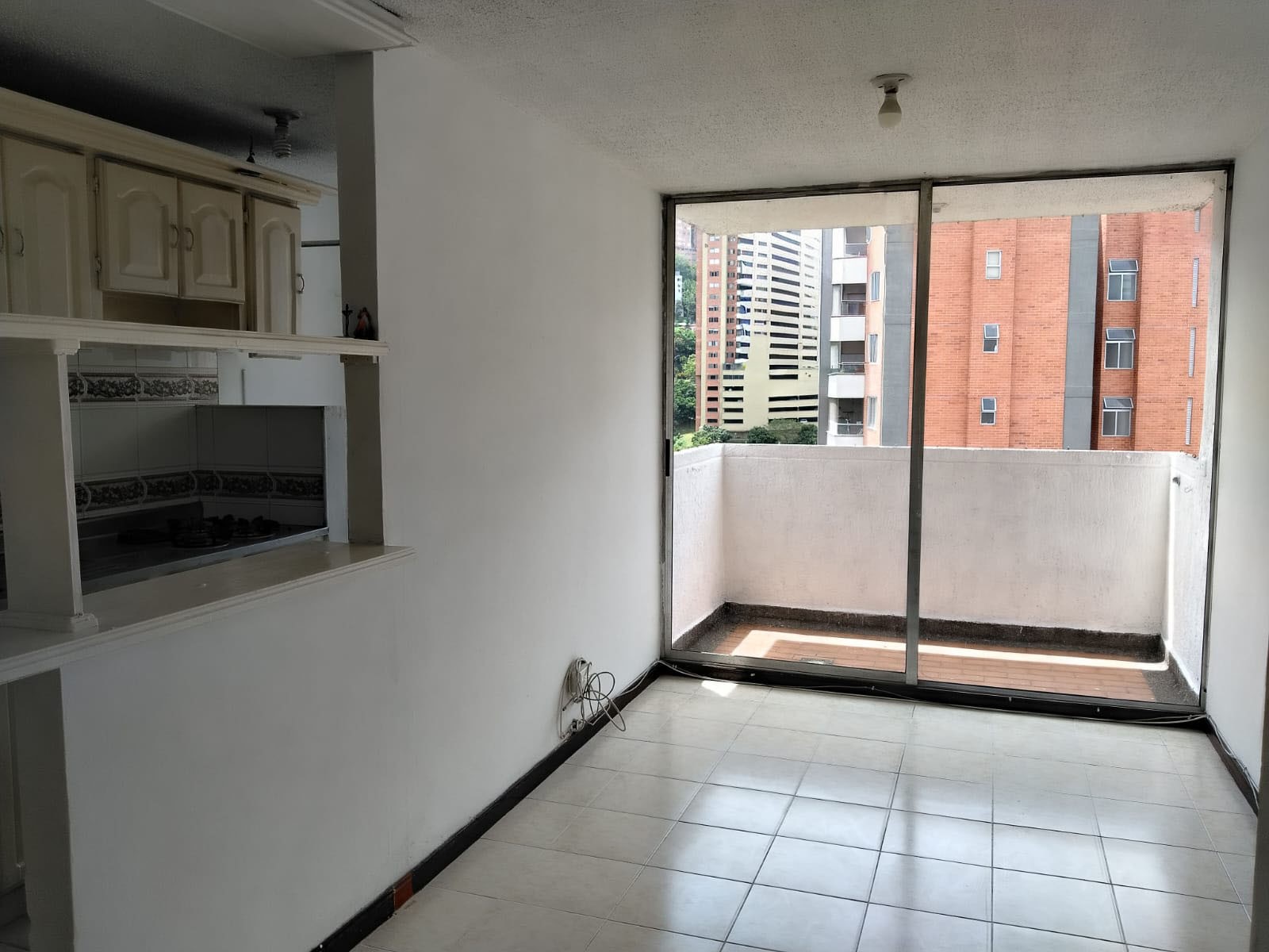 Apartamento en arriendo en El Poblado, Medellín · foto 2 de 16