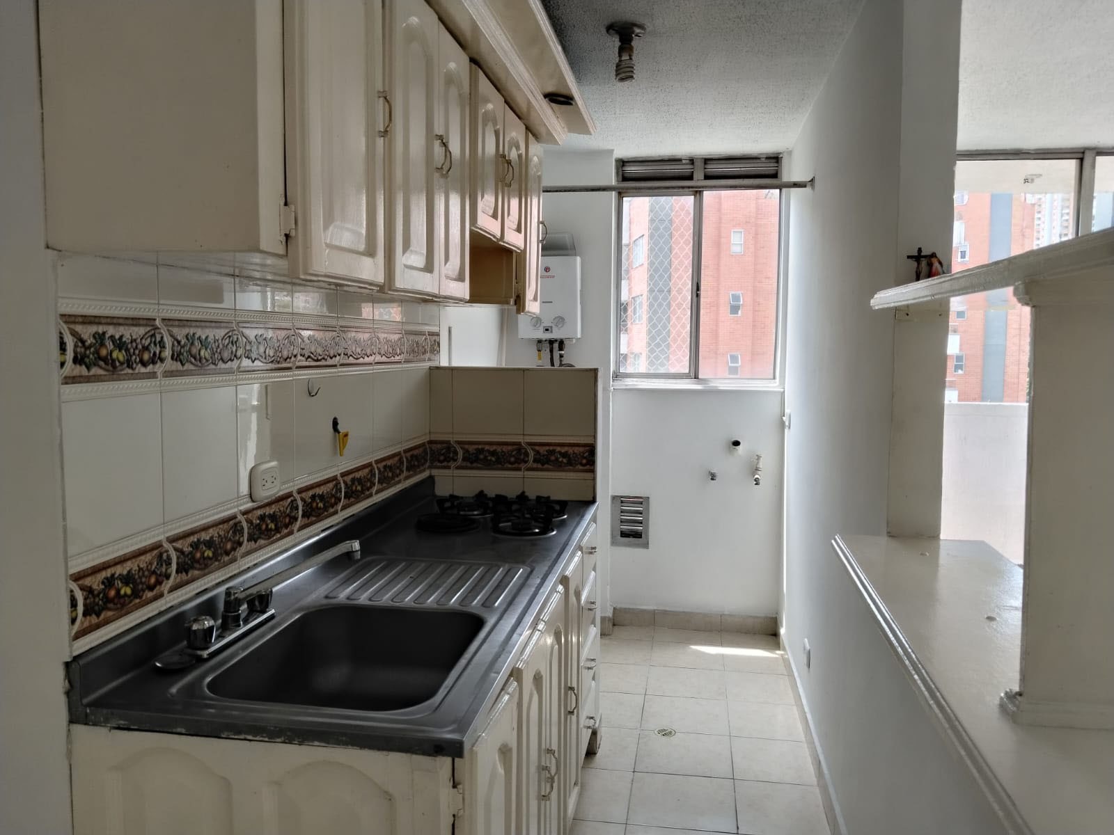 Apartamento en arriendo en El Poblado, Medellín · foto 5 de 16