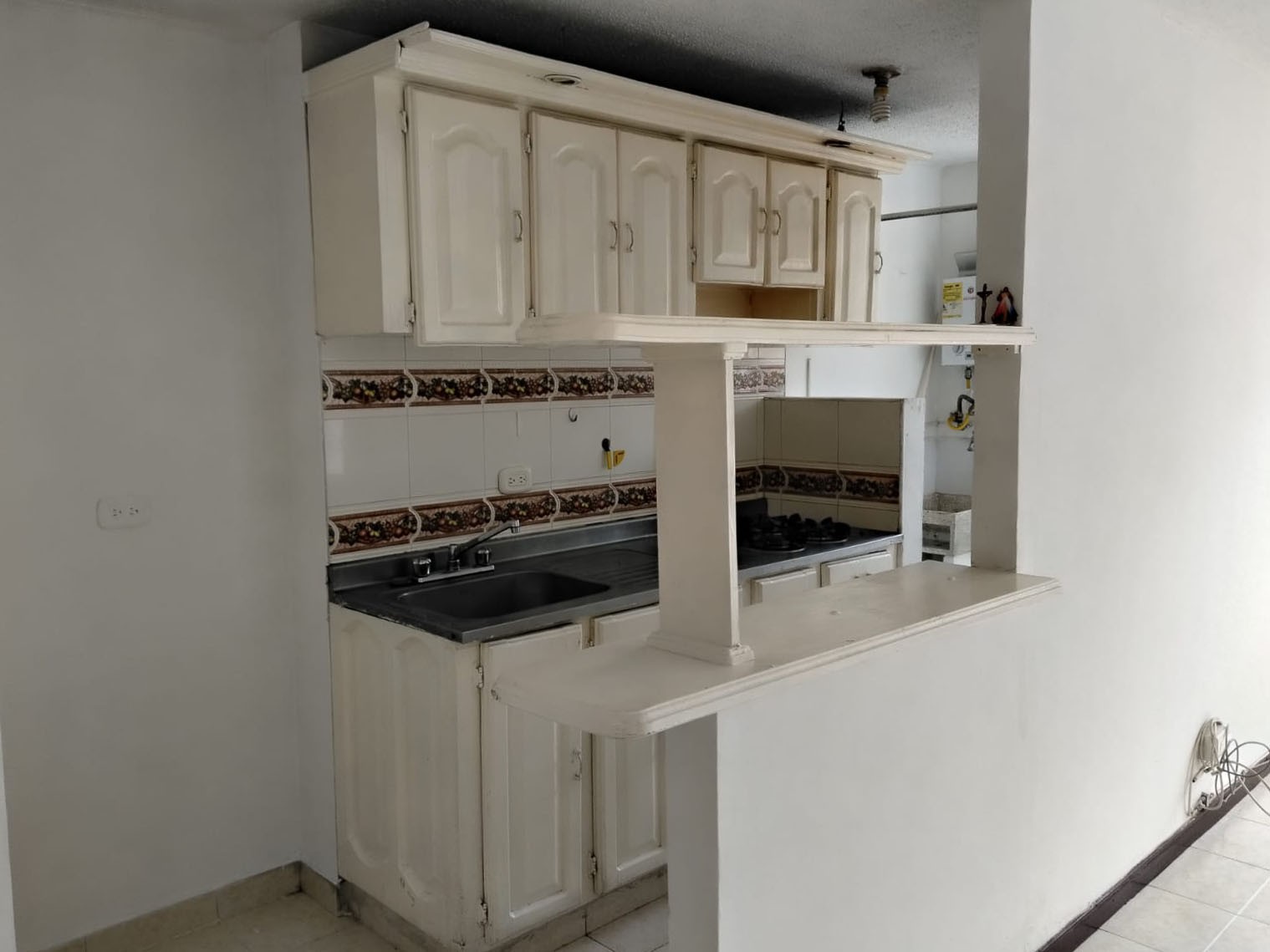 Apartamento en arriendo en El Poblado, Medellín · foto 3 de 16