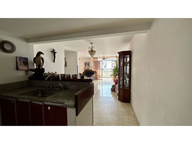 Apartamento de 3 alcobas en venta en Sotomayor, Bucaramanga, 196 m² · foto 3 de 24