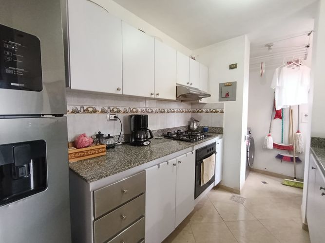 Apartamento de 2 alcobas en arriendo en Urbanizacion Remansos De San Lucas, Medellín, 86 m² · foto 4 de 14