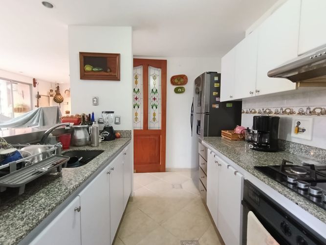 Apartamento de 2 alcobas en arriendo en Urbanizacion Remansos De San Lucas, Medellín, 86 m² · foto 9 de 14