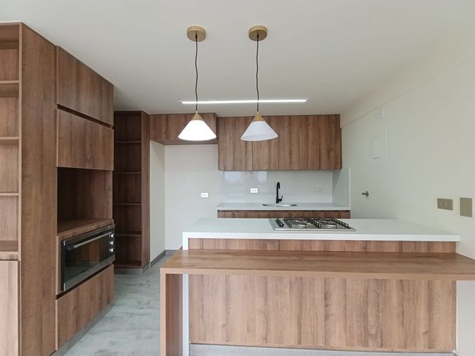 Apartamento de 3 alcobas en arriendo en Loma Del Indio, Medellín, 75 m² · foto 3 de 19