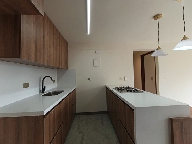 Apartamento de 3 alcobas en arriendo en Loma Del Indio, Medellín, 75 m² · foto 17 de 19