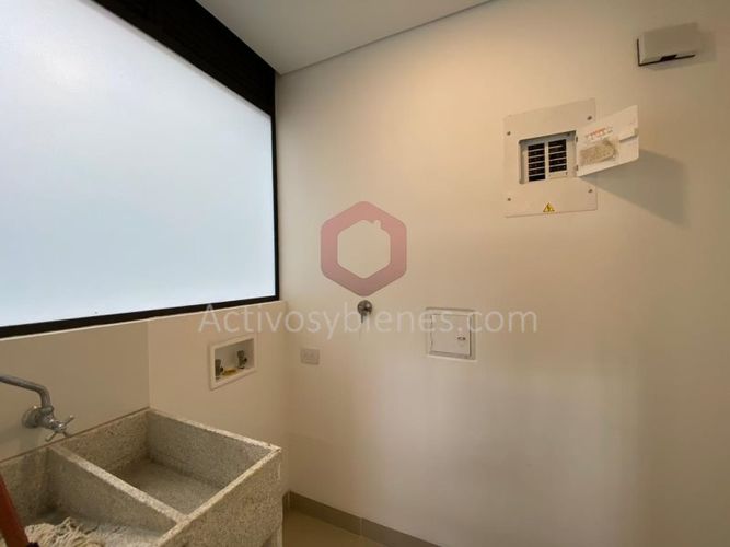 Apartamento de 2 alcobas en venta en Llano Grande, Rionegro, 138 m² · foto 23 de 24