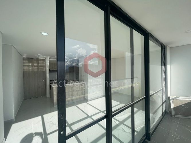 Apartamento de 3 alcobas en venta en Centro, Rionegro, 75 m² · foto 5 de 16