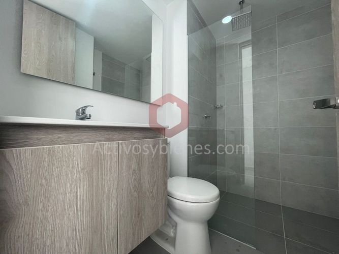 Apartamento de 3 alcobas en venta en Centro, Rionegro, 75 m² · foto 8 de 16