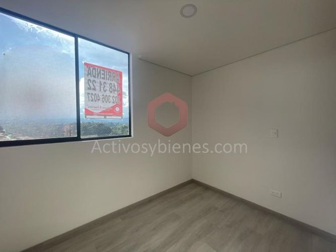 Apartamento de 3 alcobas en venta en Centro, Rionegro, 75 m² · foto 15 de 16