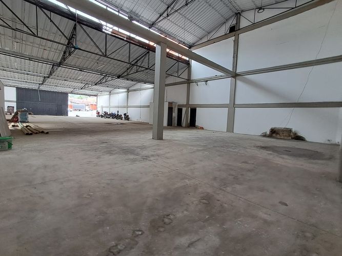 Bodega en arriendo en Romelia Alta, Dosquebradas, 670 m² · foto 2 de 10