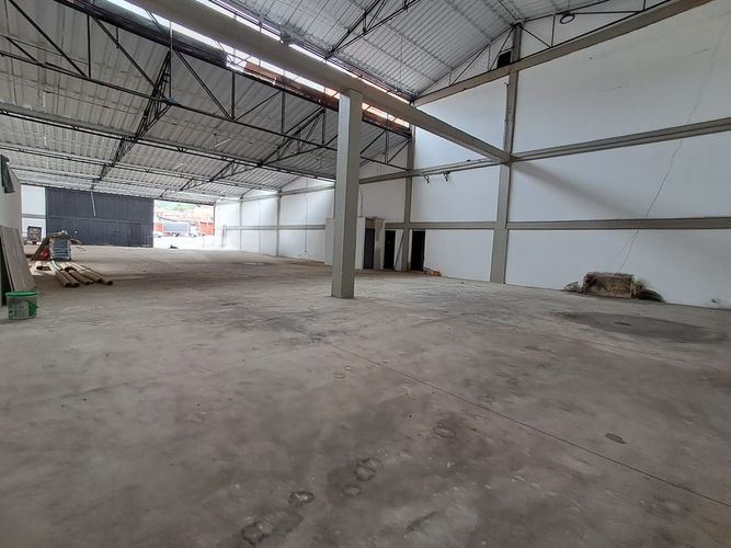 Bodega en arriendo en Romelia Alta, Dosquebradas, 670 m² · foto 4 de 10