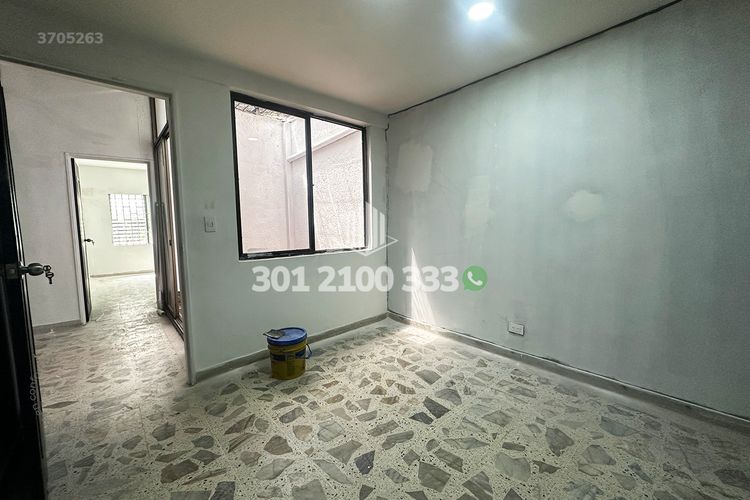 Casa de 7 alcobas en venta en El Velodromo, Medellín, 270 m² · foto 14 de 24