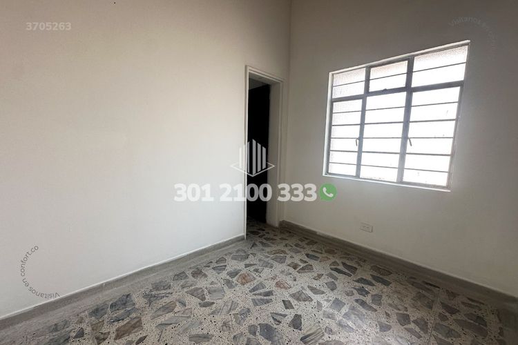 Casa de 7 alcobas en venta en El Velodromo, Medellín, 270 m² · foto 19 de 24