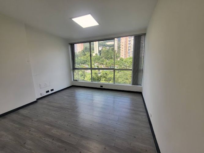 Oficina en arriendo en Transversal Superior, Medellín, 37 m² · foto 5 de 14