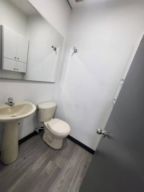 Oficina en arriendo en Transversal Superior, Medellín, 37 m² · foto 12 de 14