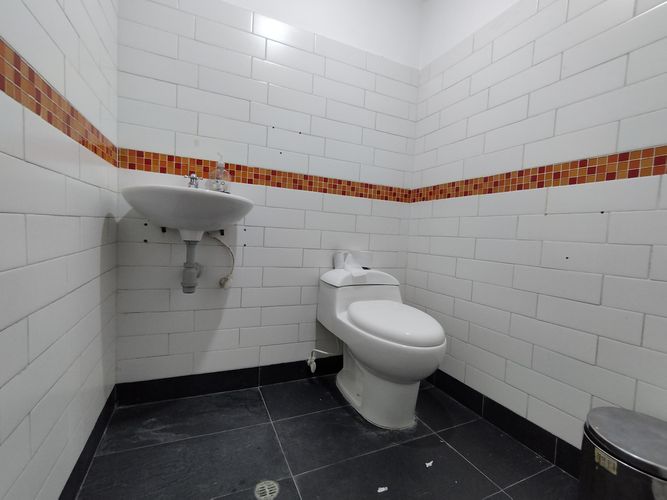 Bodega en arriendo en La Aguacatala, Medellín, 430 m² · foto 8 de 14