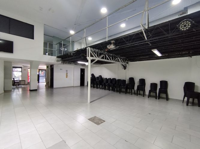 Bodega en arriendo en La Aguacatala, Medellín, 430 m² · foto 12 de 14