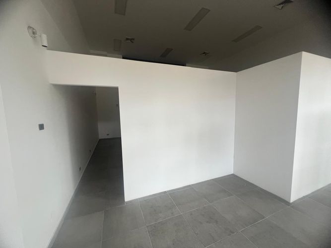 Local en venta en El Poblado, Medellín, 135 m² · foto 3 de 19