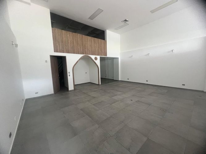 Local en venta en El Poblado, Medellín, 135 m² · foto 11 de 19