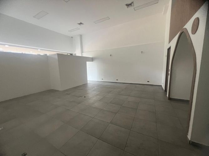 Local en venta en El Poblado, Medellín, 135 m² · foto 12 de 19