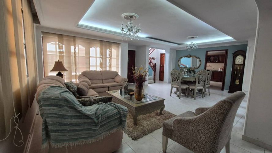 Casa de 4 alcobas en venta en El Cabrero, Cartagena, 300 m² · foto 2 de 17