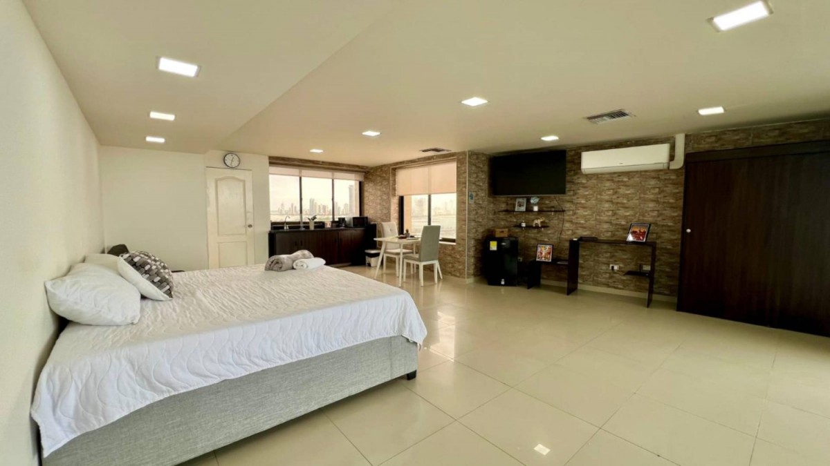 Apartamento en arriendo en El Centro, Cartagena · foto 2 de 18