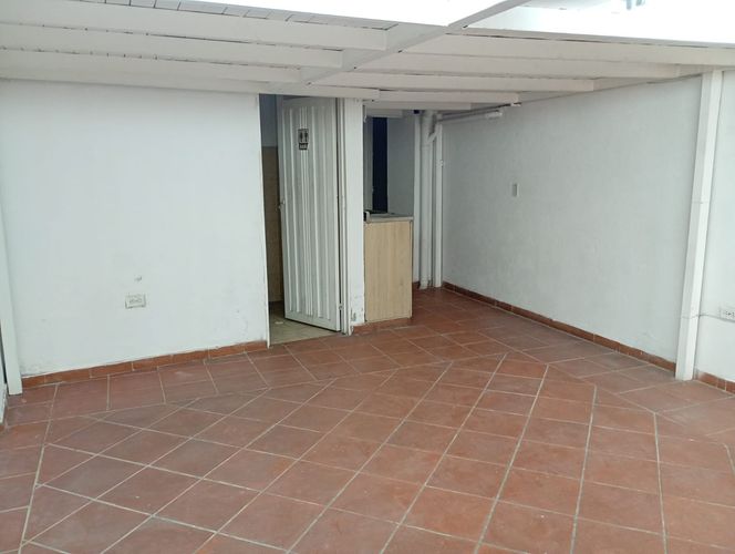 Bodega en arriendo en Viviendas Del Sur, Medellín, 110 m² · foto 7 de 11