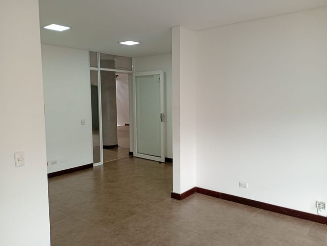 Oficina en arriendo en Laureles, Medellín, 31 m² · foto 8 de 8