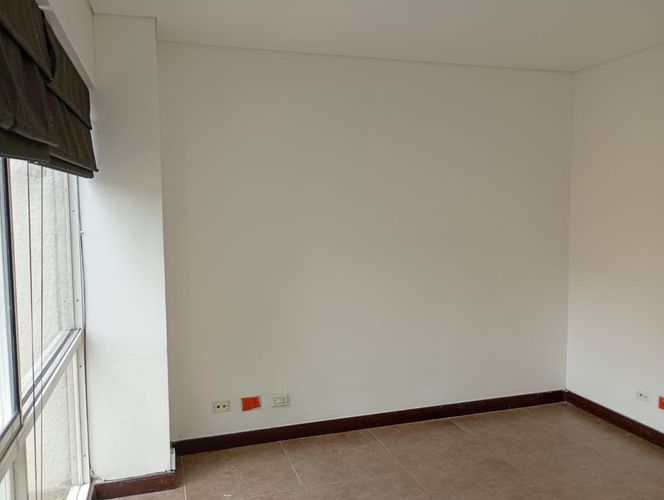 Oficina en arriendo en Laureles, Medellín, 31 m² · foto 6 de 8
