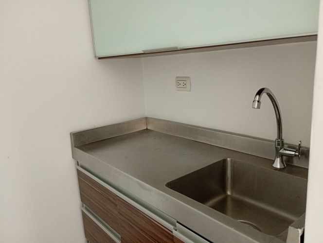 Oficina en arriendo en Laureles, Medellín, 31 m² · foto 4 de 8