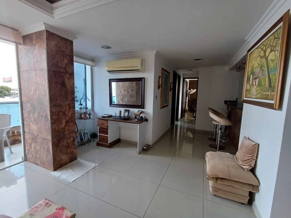 Apartamento en venta en La Castellana, Cartagena · foto 3 de 15