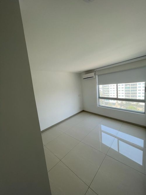 Apartamento de 3 alcobas en venta en Crespo, Soacha, 135 m² · foto 5 de 23