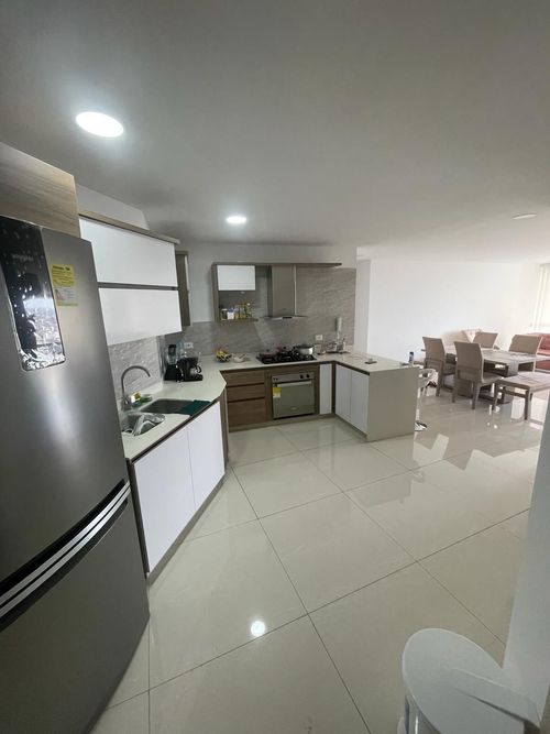 Apartamento de 3 alcobas en venta en Crespo, Soacha, 135 m² · foto 8 de 23