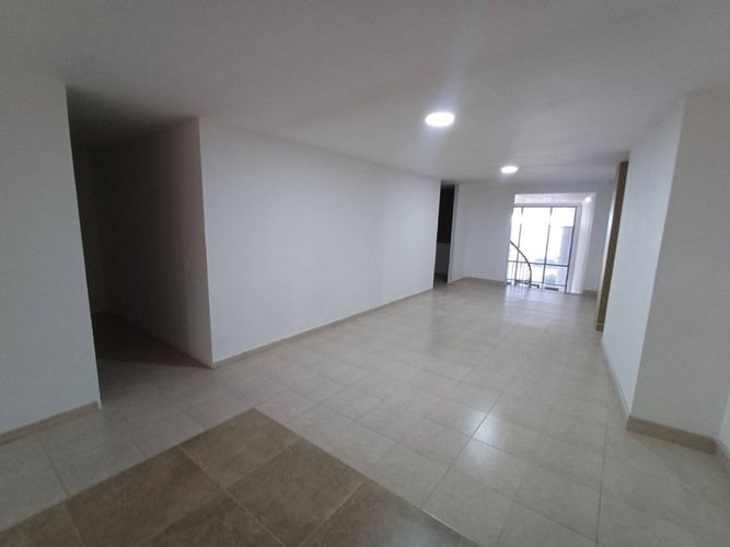 Local en arriendo en Marbella, Cartagena, 157 m² · foto 17 de 24