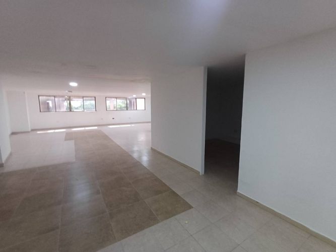 Local en arriendo en Marbella, Cartagena, 157 m² · foto 19 de 24