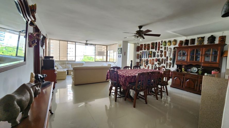 Apartamento de 3 alcobas en venta en El Laguito, Cartagena, 114 m² · foto 2 de 16