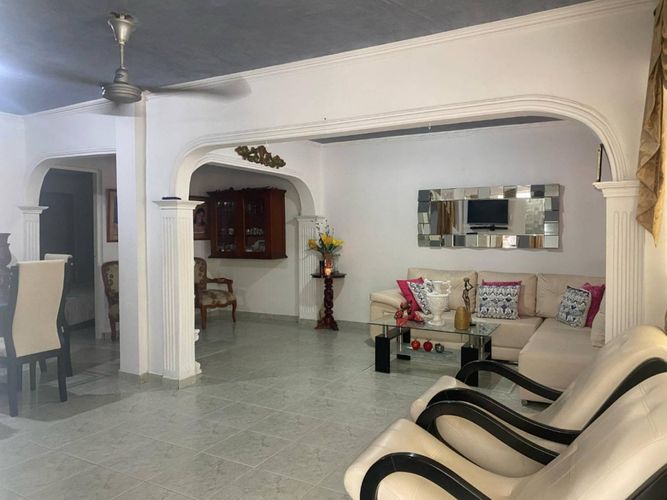 Casa de 4 alcobas en venta en Tacarigua, Cartagena, 260 m² · foto 3 de 11
