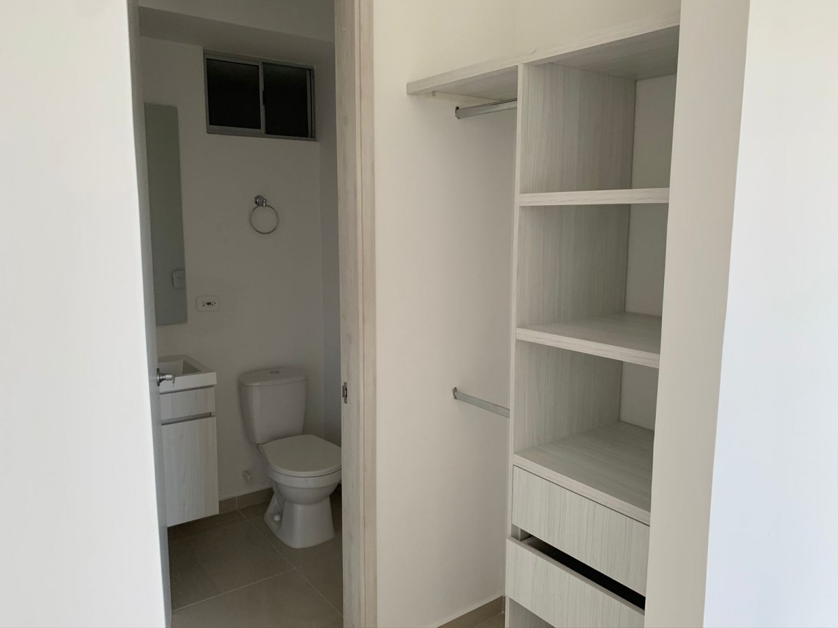 Apartamento en venta en Urbanizacion El Country, Cartagena · foto 6 de 15