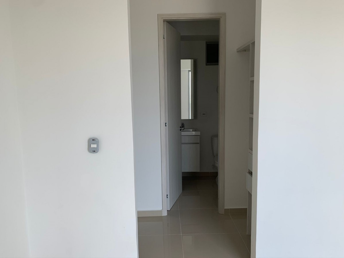Apartamento en venta en Urbanizacion El Country, Cartagena · foto 11 de 15
