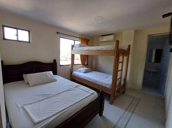 Edificio en venta en El Bosque, Cartagena, 800 m² · foto 12 de 24