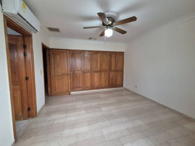 Apartamento de 3 alcobas en arriendo en Manga, Cartagena, 248 m² · foto 7 de 21