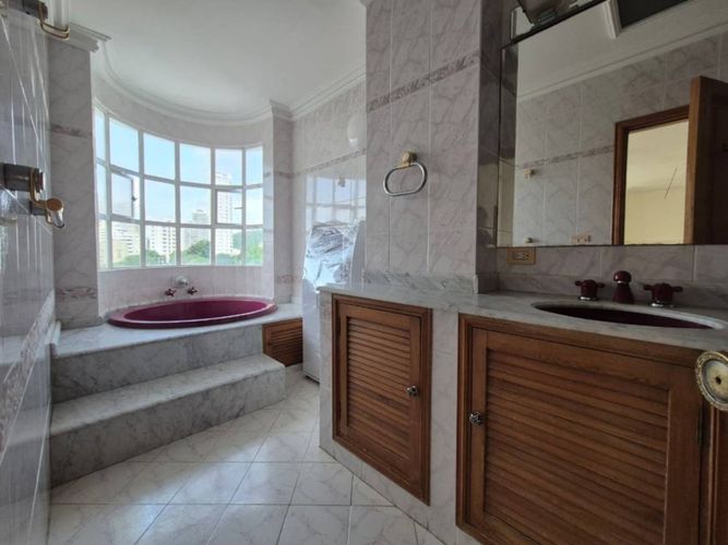 Apartamento de 3 alcobas en arriendo en Manga, Cartagena, 248 m² · foto 16 de 21