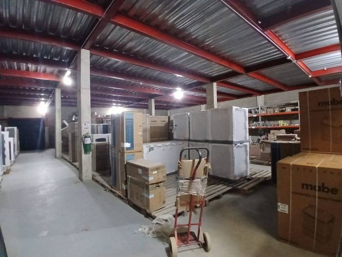 Bodega en arriendo en La Carolina, Cartagena, 1183 m² · foto 4 de 6