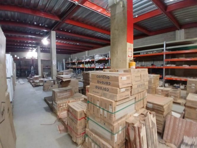 Bodega en arriendo en La Carolina, Cartagena, 1183 m² · foto 5 de 6