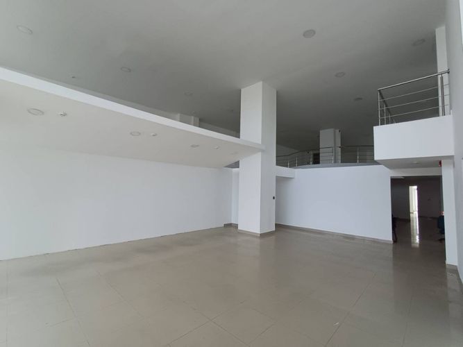 Edificio en arriendo en Alcibia, Cartagena, 3284 m² · foto 3 de 24