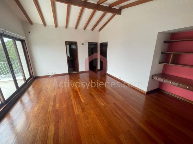 Casa de 4 alcobas en venta en Vía Las Palmas, Medellín · foto 8 de 24