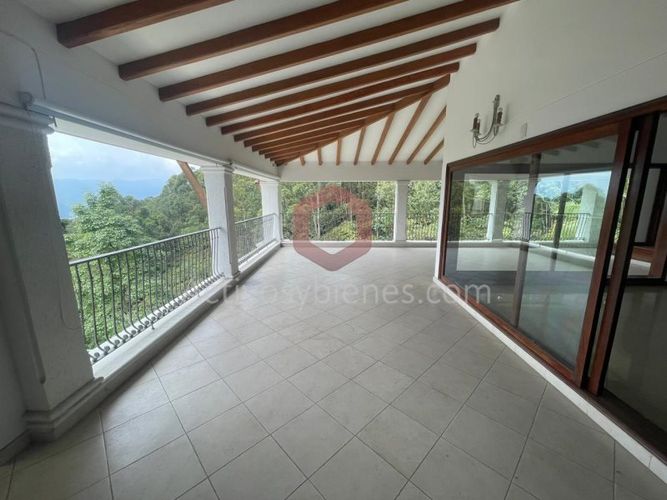 Casa de 4 alcobas en venta en Vía Las Palmas, Medellín · foto 20 de 24
