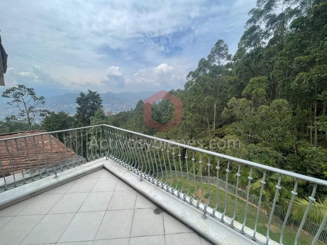 Casa de 4 alcobas en venta en Vía Las Palmas, Medellín · foto 24 de 24